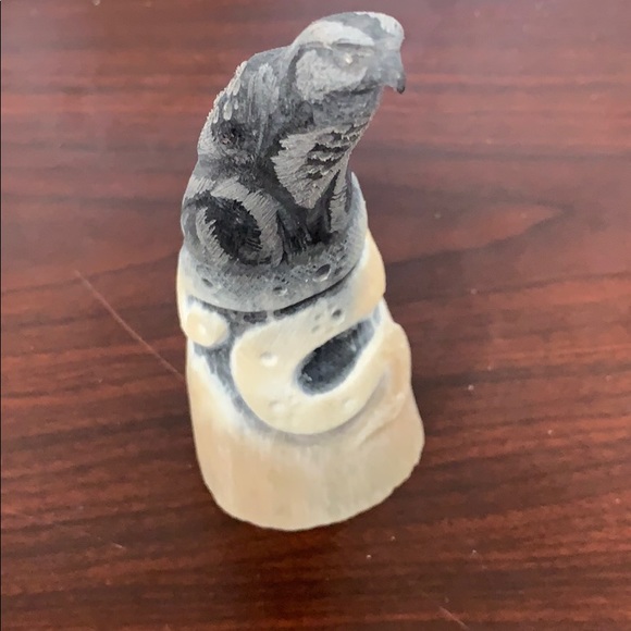 Hand carved eagle Traditional Kyrgyzstan artisan - Picture 2 of 7